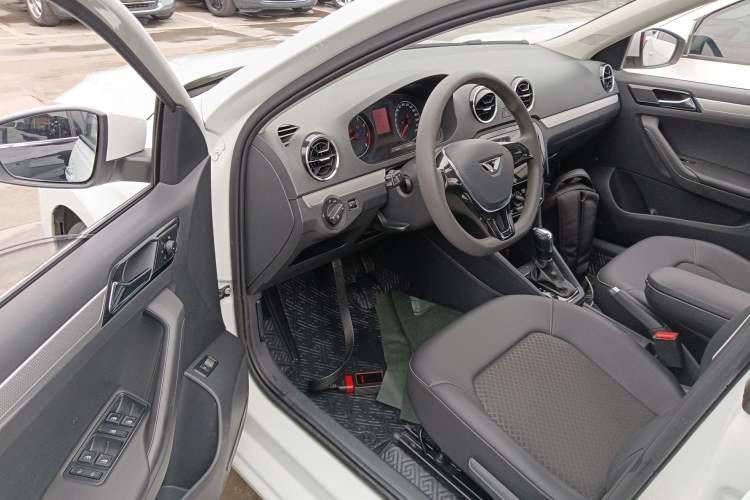 Used Jetta VA3 2019 1.5L Automatic Enjoyment Edition Driver Seat