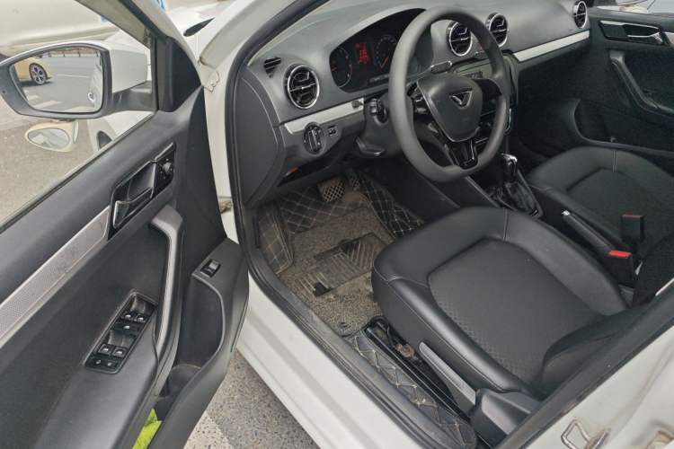 Used Jetta VA3 2019 1.5L Automatic Enjoyment Edition Driver Seat