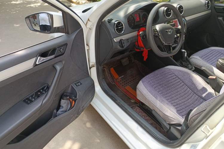 Used Jetta VA3 2019 1.5L Automatic Enjoyment Edition Driver Seat