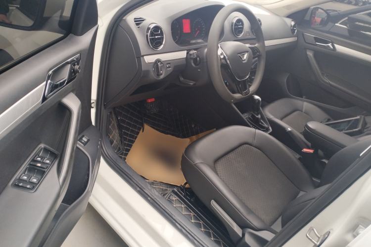 Used Jetta VA3 2019 1.5L Automatic Enjoyment Edition Driver Seat
