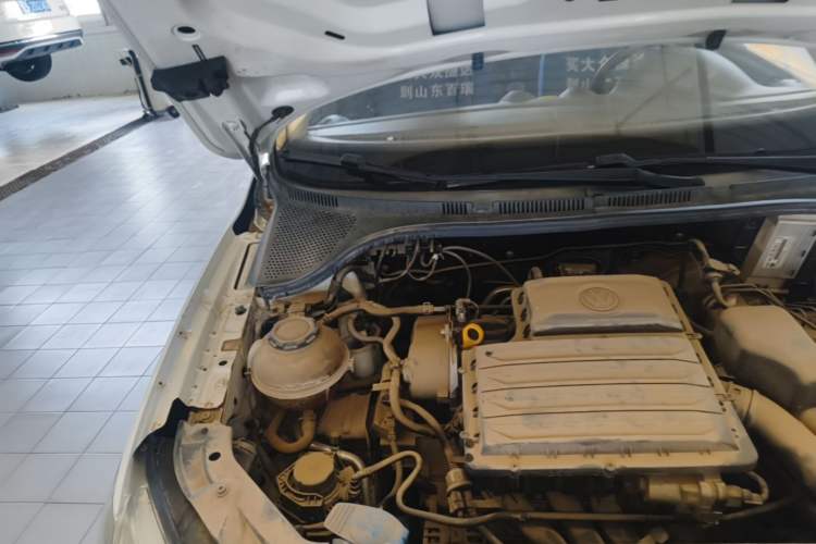 Used Jetta VA3 2019 1.5L Manual Entry-Level Version Engine Bay Right