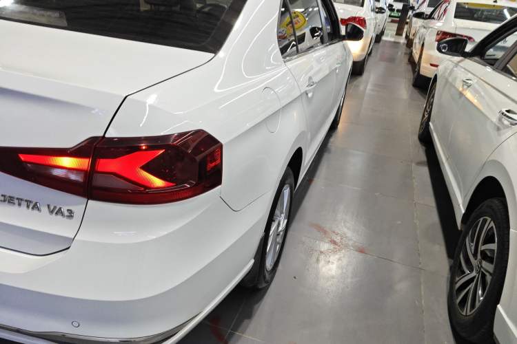 Used Jetta VA3 2019 1.5L Automatic Enjoyment Edition Exterior 3