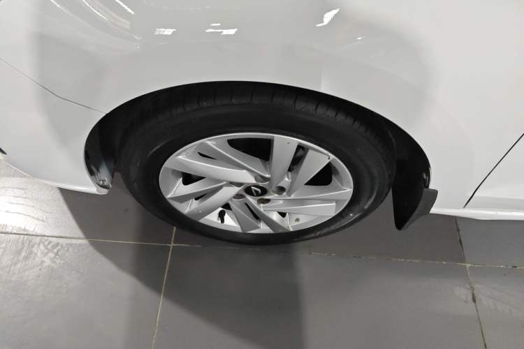 Used Jetta VA3 2019 1.5L Automatic Enjoyment Edition Exterior 4