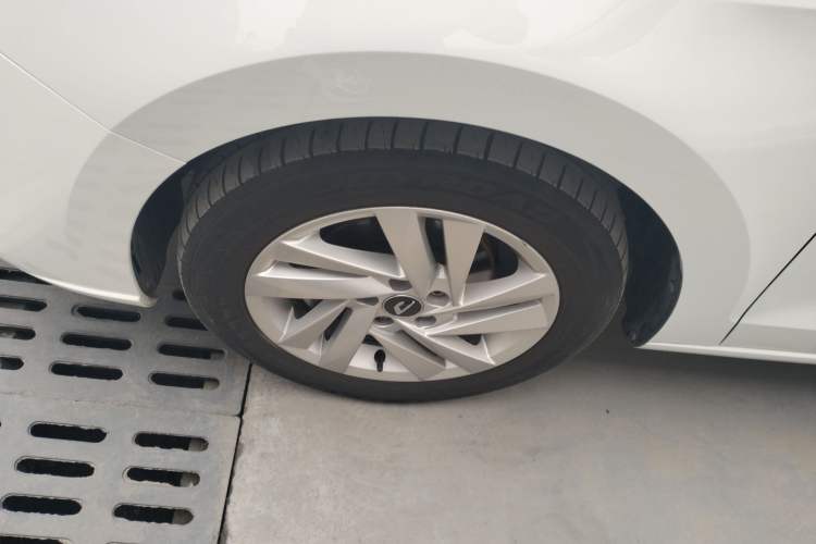 Used Jetta VA3 2019 1.5L Automatic Enjoyment Edition Exterior 4