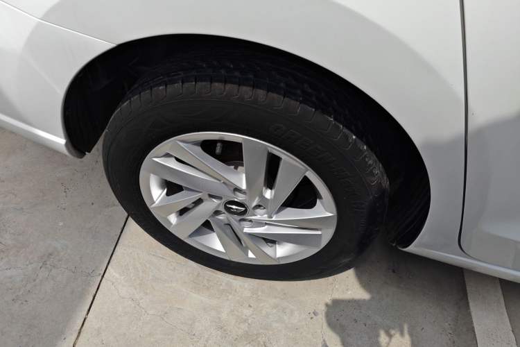 Used Jetta VA3 2019 1.5L Automatic Enjoyment Edition Exterior 5