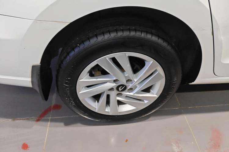 Used Jetta VA3 2019 1.5L Automatic Enjoyment Edition Exterior 5