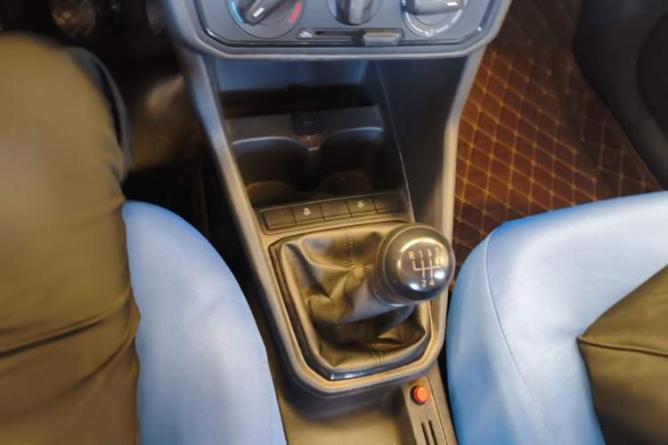 Used Jetta VA3 2019 1.5L Manual Entry-Level Version Gear Lever