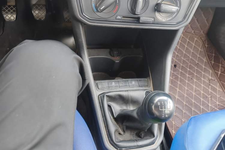 Used Jetta VA3 2019 1.5L Manual Entry-Level Version Gear Lever