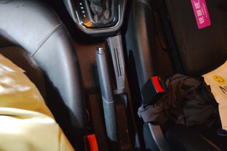 Used Jetta VA3 2019 1.5L Automatic Enjoyment Edition Gear Lever