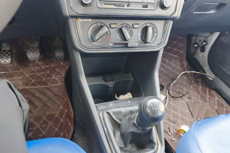 Used Jetta VA3 2019 1.5L Manual Entry-Level Version Gear Lever