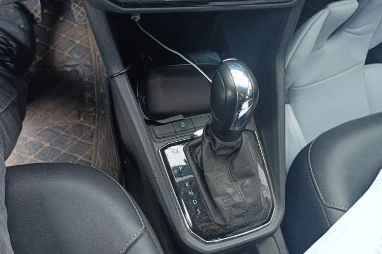 Used Jetta VA3 2019 1.5L Automatic Enjoyment Edition Gear Lever