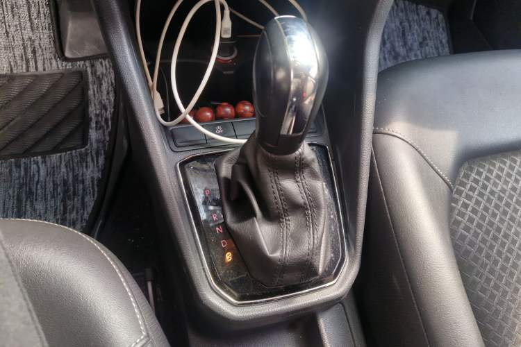 Used Jetta VA3 2019 1.5L Automatic Enjoyment Edition Gear Lever