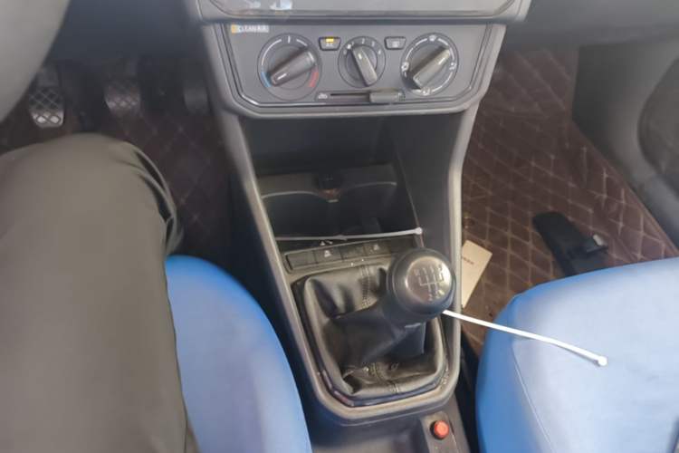 Used Jetta VA3 2019 1.5L Manual Entry-Level Version Gear Lever