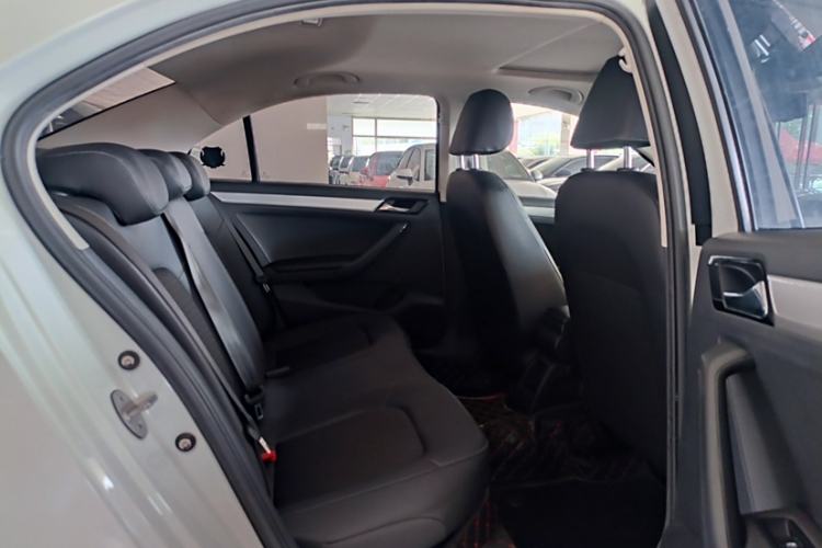 Used Jetta VA3 2019 1.5L Automatic Enjoyment Edition Interior 10