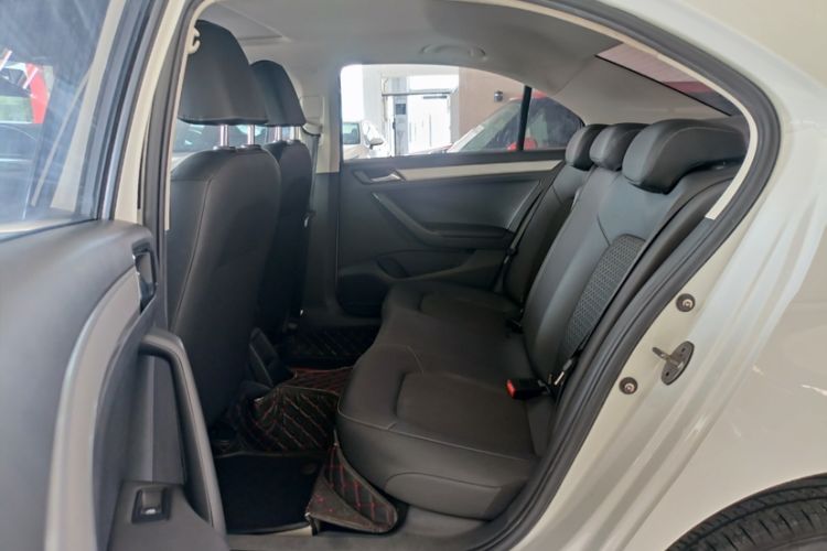 Used Jetta VA3 2019 1.5L Automatic Enjoyment Edition Interior 14