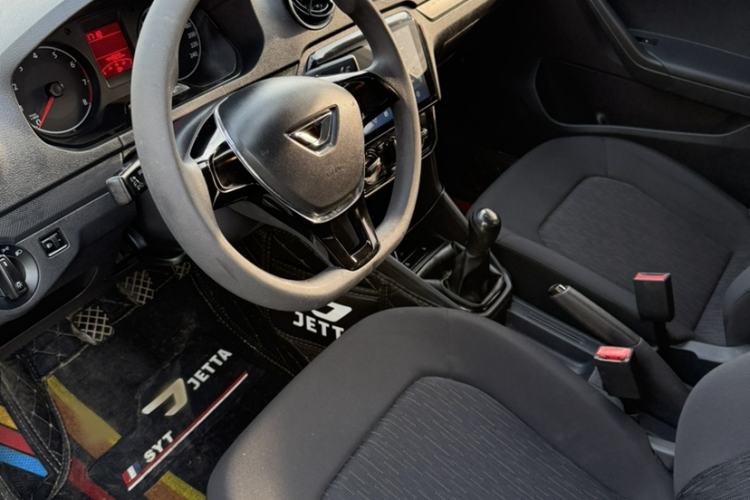 Used Jetta VA3 2019 1.5L Manual Entry-Level Version Interior 2
