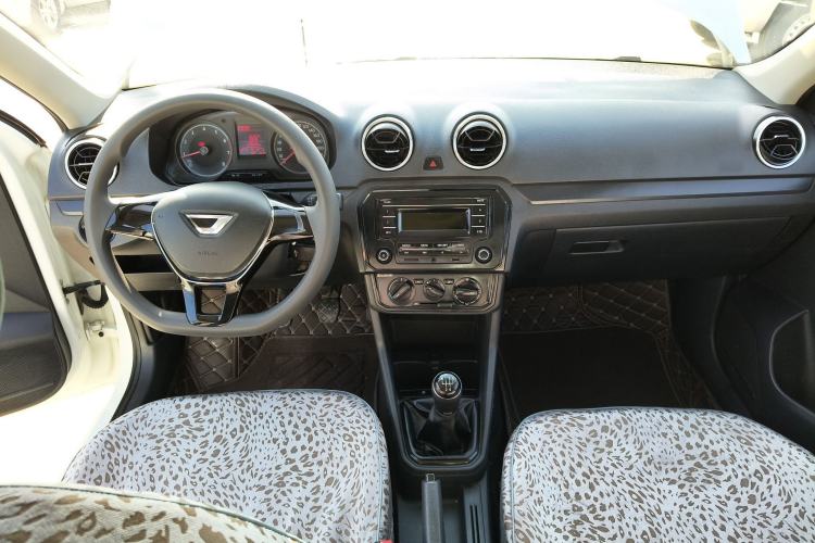Used Jetta VA3 2019 1.5L Manual Entry-Level Version Interior 2