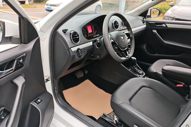 Used Jetta VA3 2019 1.5L Automatic Enjoyment Edition Interior 3