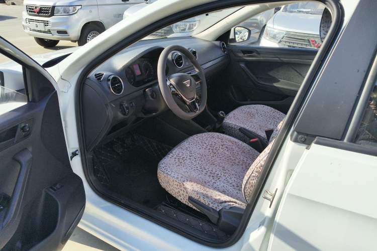 Used Jetta VA3 2019 1.5L Manual Entry-Level Version Interior 3