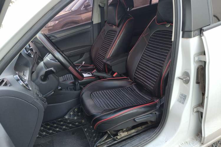 Used Jetta VA3 2019 1.5L Manual Entry-Level Version Left Front Seat