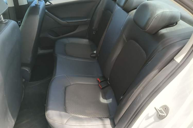 Used Jetta VA3 2019 1.5L Automatic Enjoyment Edition Left Rear Seat