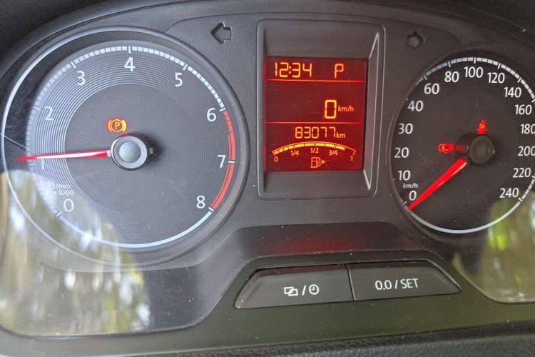 Used Jetta VA3 2019 1.5L Automatic Enjoyment Edition Odometer Close Up