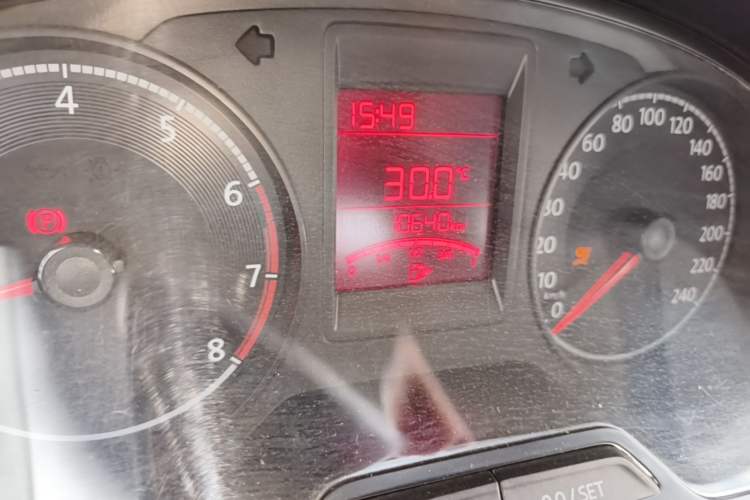 Used Jetta VA3 2019 1.5L Manual Entry-Level Version Odometer Close Up