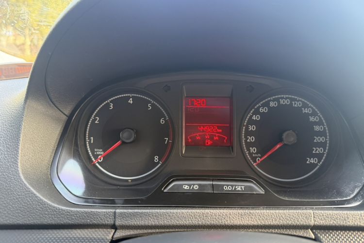 Used Jetta VA3 2019 1.5L Manual Entry-Level Version Odometer Close Up