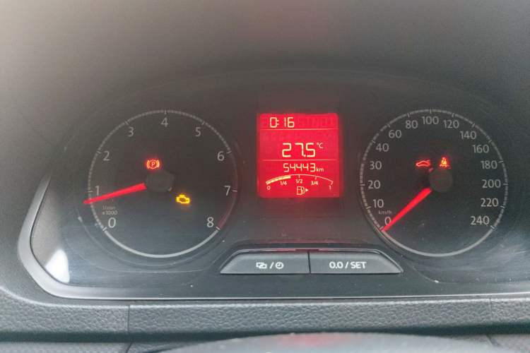 Used Jetta VA3 2019 1.5L Manual Entry-Level Version Odometer Close Up