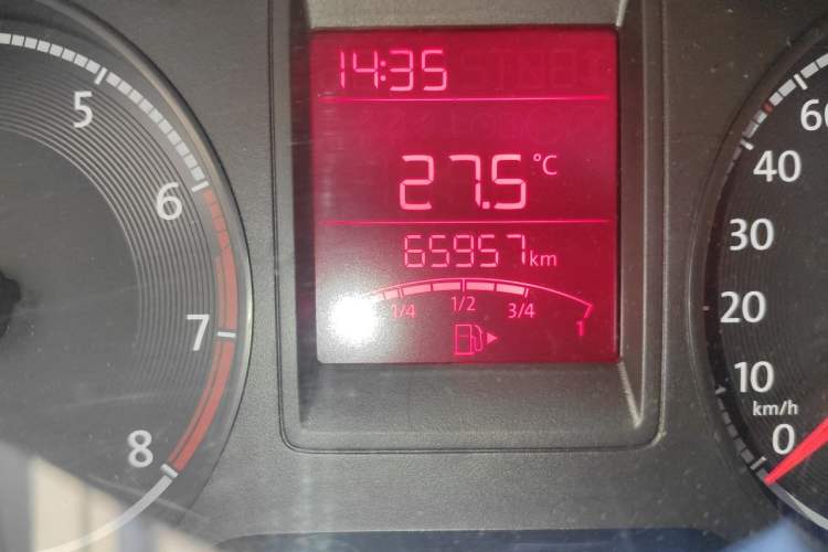 Used Jetta VA3 2019 1.5L Manual Entry-Level Version Odometer Close Up