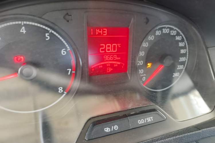Used Jetta VA3 2019 1.5L Manual Entry-Level Version Odometer Close Up