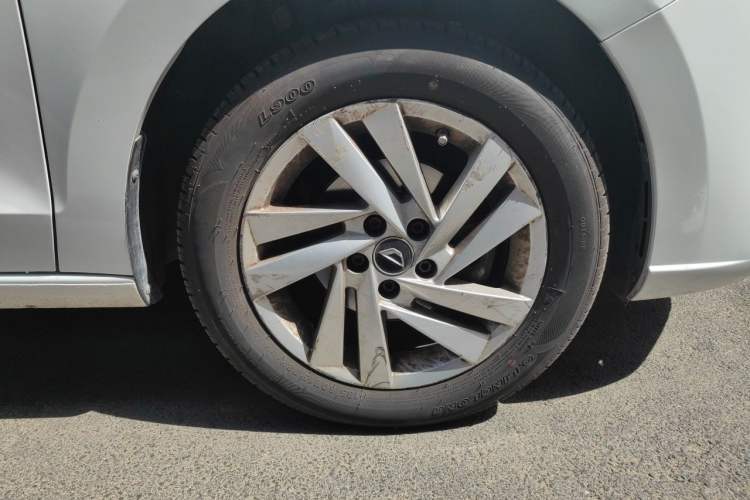 Used Jetta VA3 2019 1.5L Automatic Enjoyment Edition Right Front Wheel Hub