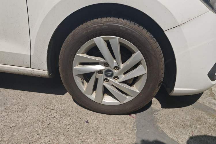 Used Jetta VA3 2019 1.5L Manual Enjoyment Edition Right Front Wheel Hub