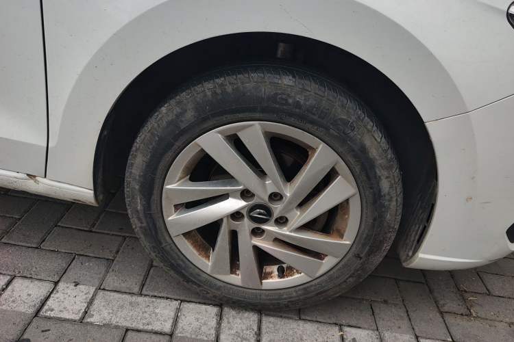 Used Jetta VA3 2019 1.5L Automatic Enjoyment Edition Right Front Wheel Hub