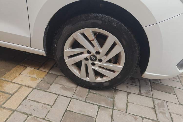 Used Jetta VA3 2019 1.5L Manual Enjoyment Edition Right Front Wheel Hub