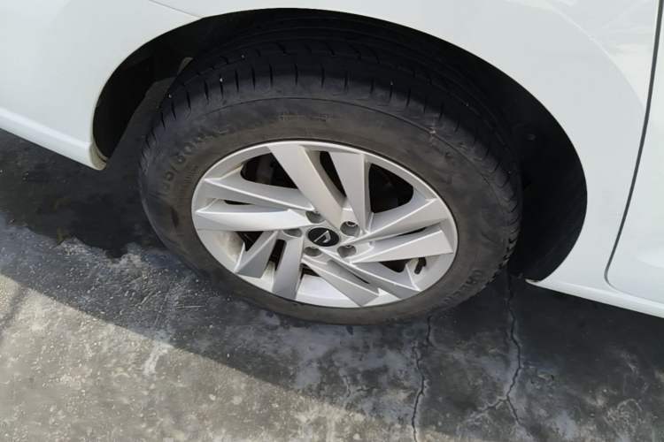 Used Jetta VA3 2019 1.5L Automatic Enjoyment Edition Right Rear Wheel Hub