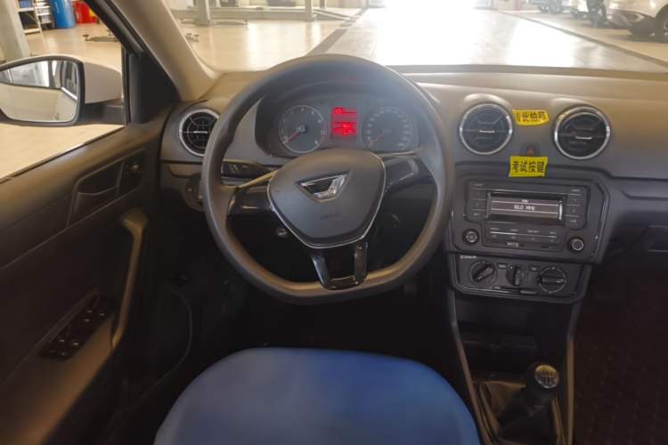 Used Jetta VA3 2019 1.5L Manual Entry-Level Version Steering Wheel