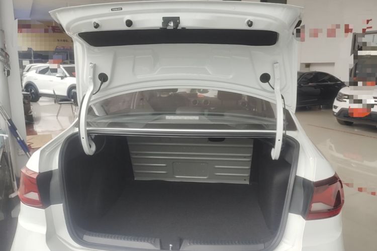 Used Jetta VA3 2019 1.5L Automatic Enjoyment Edition Trunk