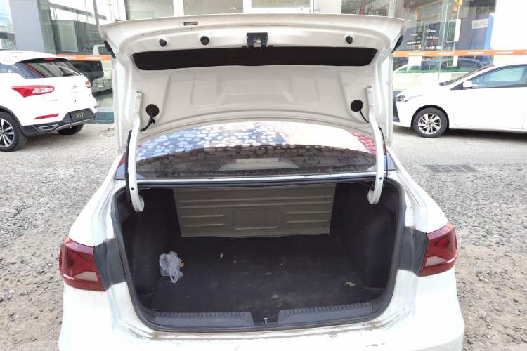 Used Jetta VA3 2019 1.5L Manual Entry-Level Version Trunk