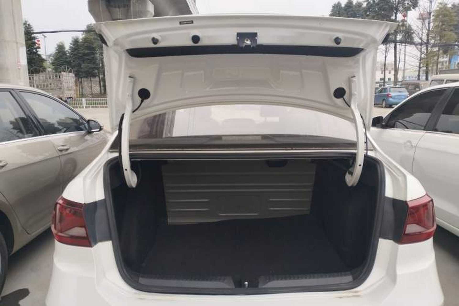 Used Jetta VA3 2019 1.5L Automatic Enjoyment Edition Trunk