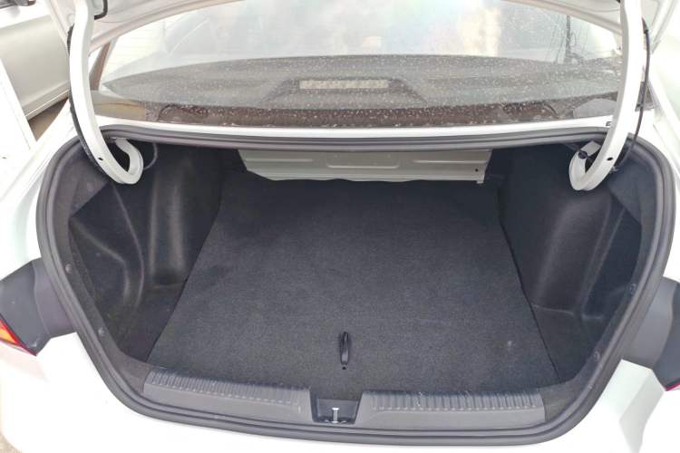 Used Jetta VA3 2019 1.5L Automatic Enjoyment Edition Trunk