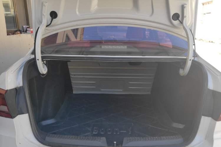 Used Jetta VA3 2019 1.5L Manual Entry-Level Version Trunk
