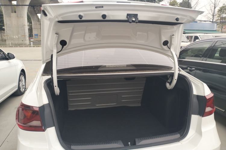 Used Jetta VA3 2019 1.5L Automatic Enjoyment Edition Trunk