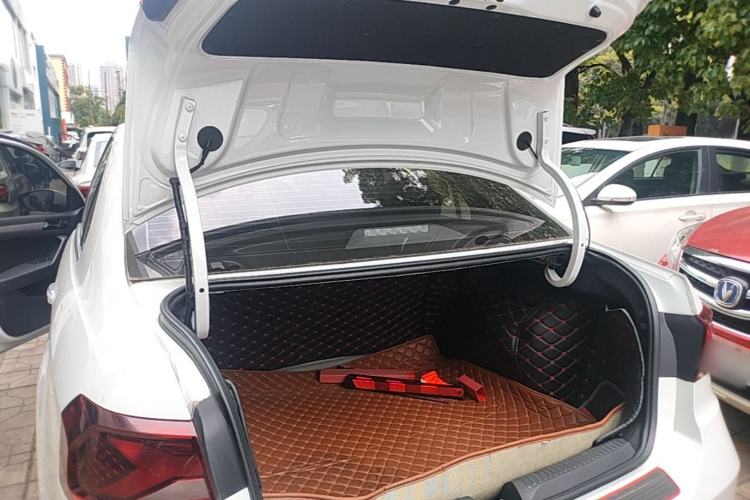 Used Jetta VA3 2019 1.5L Manual Enjoyment Edition Trunk