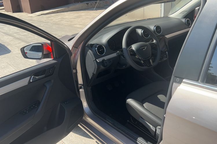 Used Jetta VA3 2019 1.5L Manual Enjoyment Edition Driver Seat