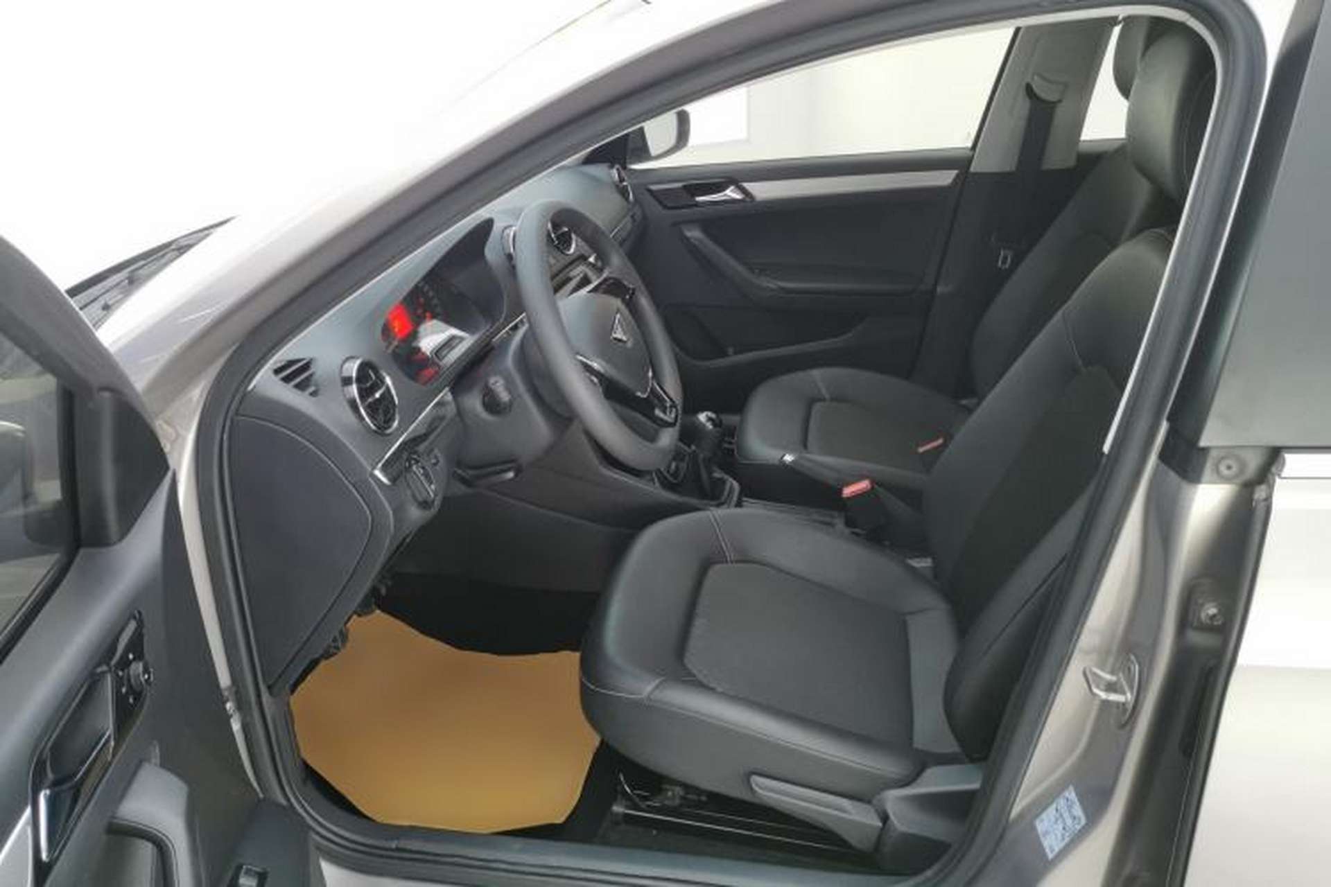 Used Jetta VA3 2019 1.5L Manual Enjoyment Edition Left Front Seat