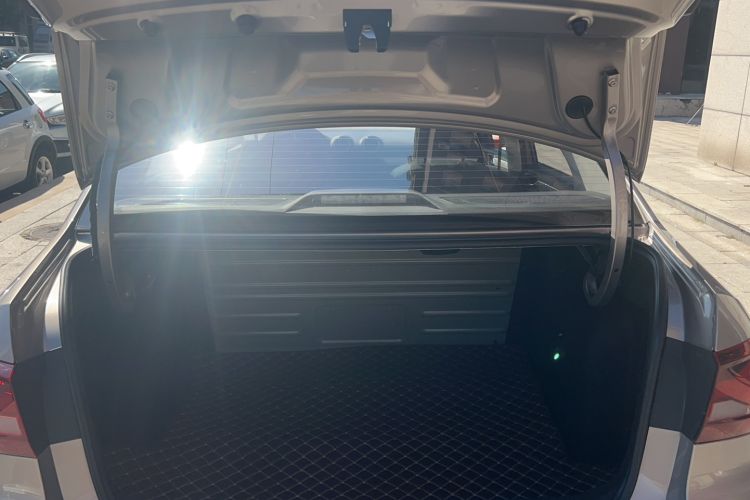 Used Jetta VA3 2019 1.5L Manual Enjoyment Edition Trunk