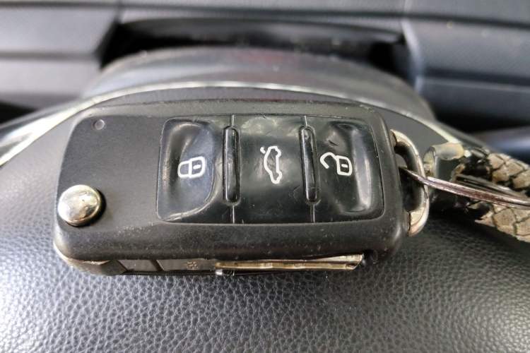 Used Jetta VA3 2020 1.5L Automatic "Upward Life" Edition Vehicle Key