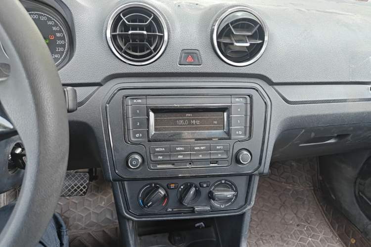 Used Jetta VA3 2020 1.5L Automatic "Upward Life" Edition Audio And AC Panel