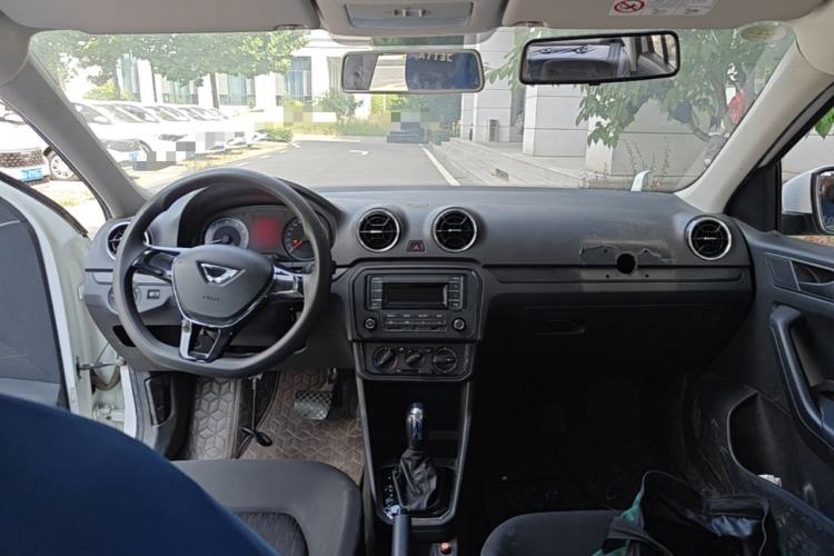 Used Jetta VA3 2020 1.5L Automatic "Upward Life" Edition Center Console